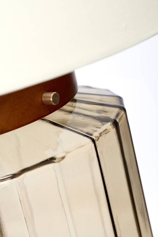 Lampa stołowa LUGA LUGA-TL-SMOKE oprawa w kolorze dymionego szkła z elementami drewna i postarzanego mosiądzu z abażurem w kolorze kości słoniowej - Elstead Lighting - obrazek 4