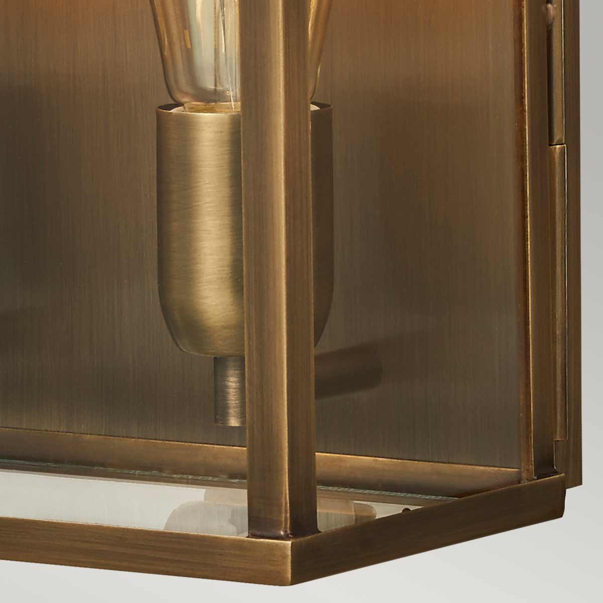 Kinkiet zewnętrzny OLD BAILEY OLD-BAILEY-L-BR oprawa w kolorze postarzanego mosiądzu - Elstead Lighting - obrazek 5