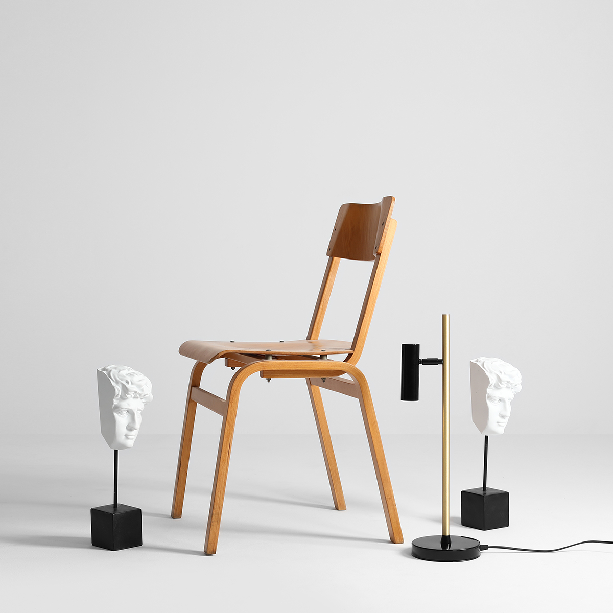 TREVO TABLE BLACK BRASS 1083B40 Designerska lampka biurkowa - ALDEX - obrazek 4