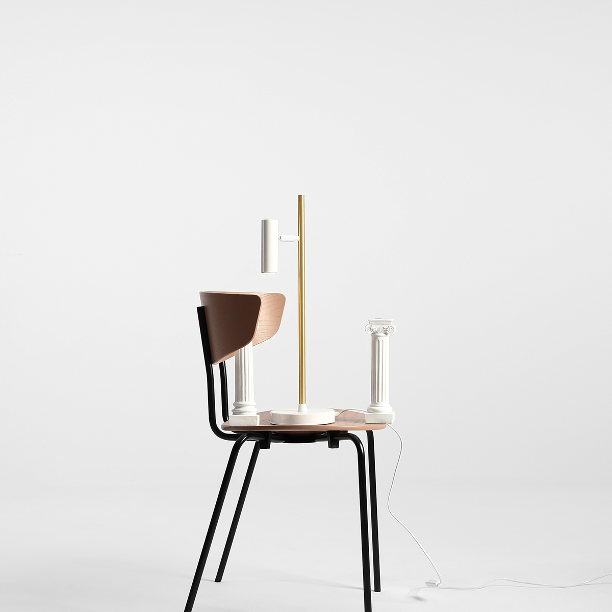 TREVO TABLE WHITE BRASS 1097B40 Designerska lampka biurkowa - ALDEX - obrazek 3