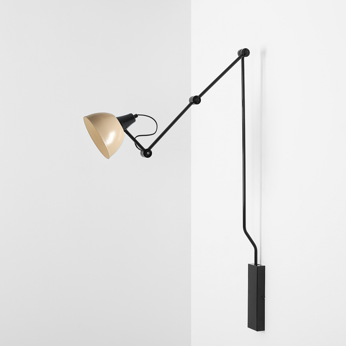 AIDA WALL BLACK GLOSS (BEIGE) 1141C3_17 Nowoczesny kinkiet z beżowym kloszem - ALDEX - obrazek 2