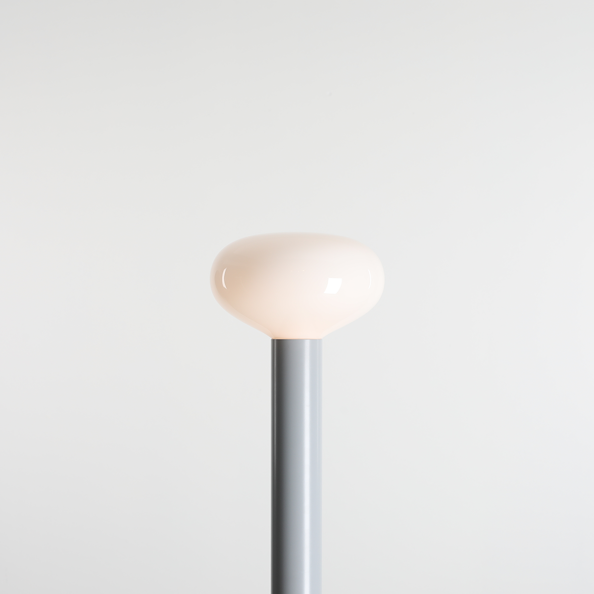 FLO FLOOR GREY 7000A22_M Efektowna lampa stojąca - ALDEX - obrazek 3