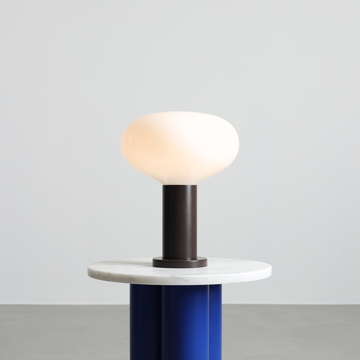 FLO TABLE MOKKA M 7000B28_M Duża lampka stołowa - ALDEX