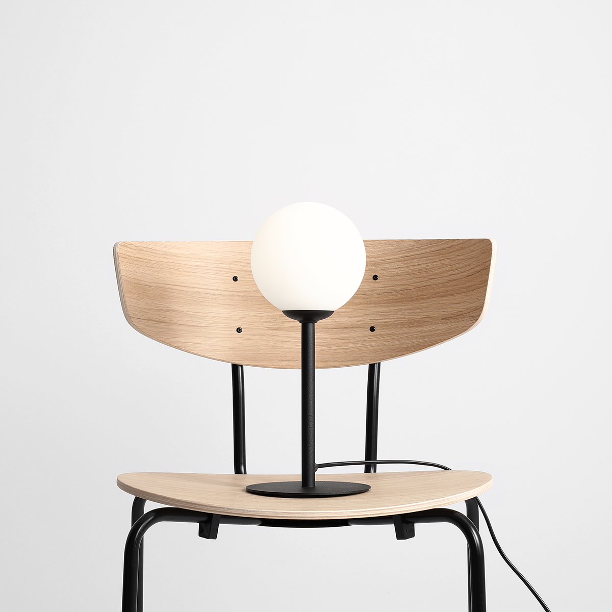 PINNE TABLE BLACK 1080B1 Minimalistyczna lampka biurkowa - ALDEX - obrazek 2