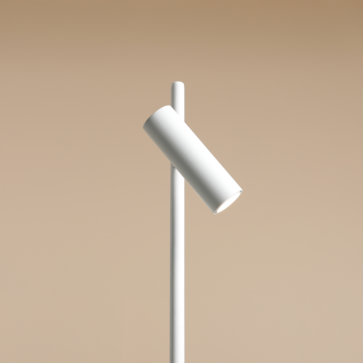 TREVO TABLE ALL WHITE 1104B Nowoczesna lampka biurkowa - ALDEX - obrazek 2