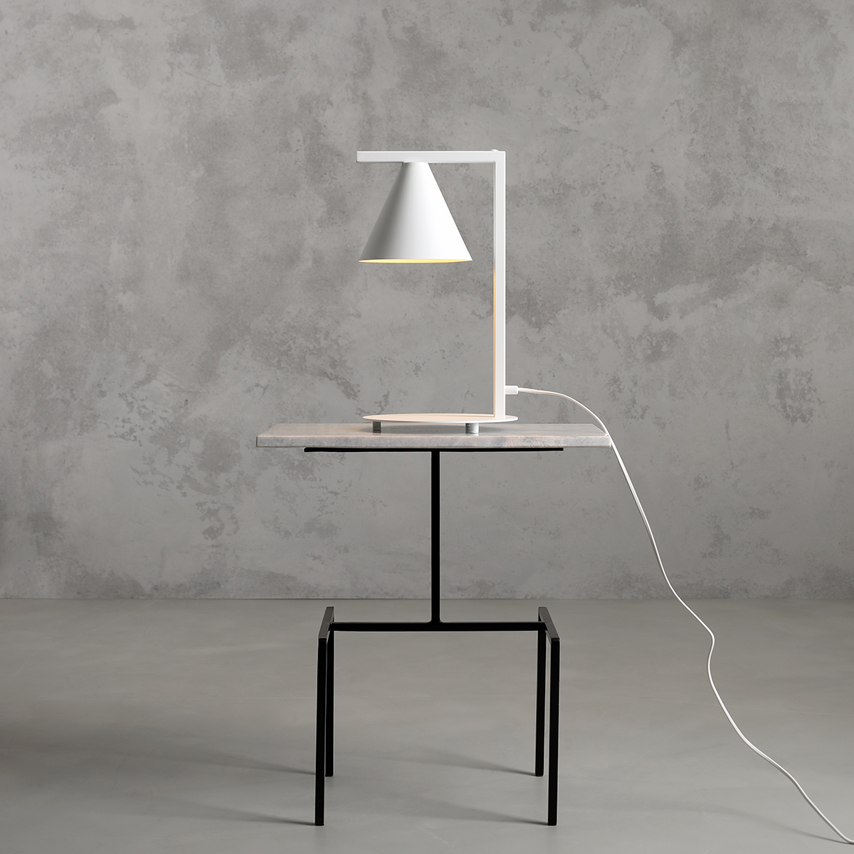 FORM TABLE WHITE 1108B Unikatowa lampka stołowa - ALDEX