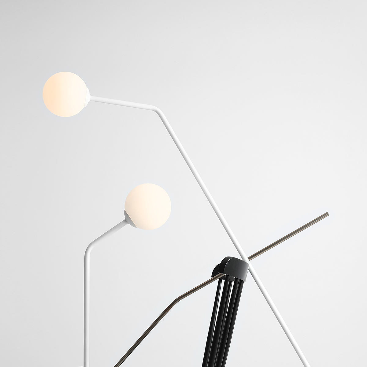 PURE FLOOR WHITE 1064A Minimalistyczna lampa podłogowa - ALDEX - obrazek 3