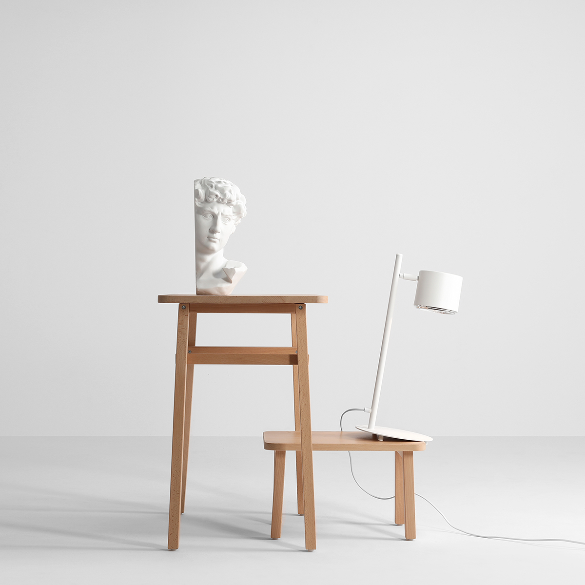 BOT TABLE WHITE 1046B Nowoczesna lampka biurkowa - ALDEX - obrazek 4