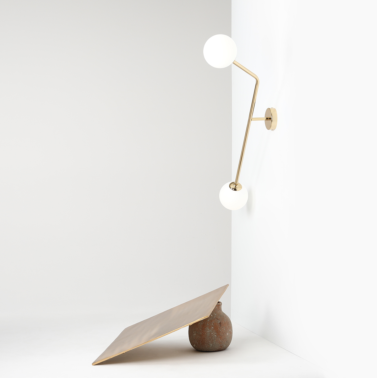 PURE WALL GOLD VERTICAL 1064D30_2 Minimalistyczna lampa ścienna - ALDEX - obrazek 4