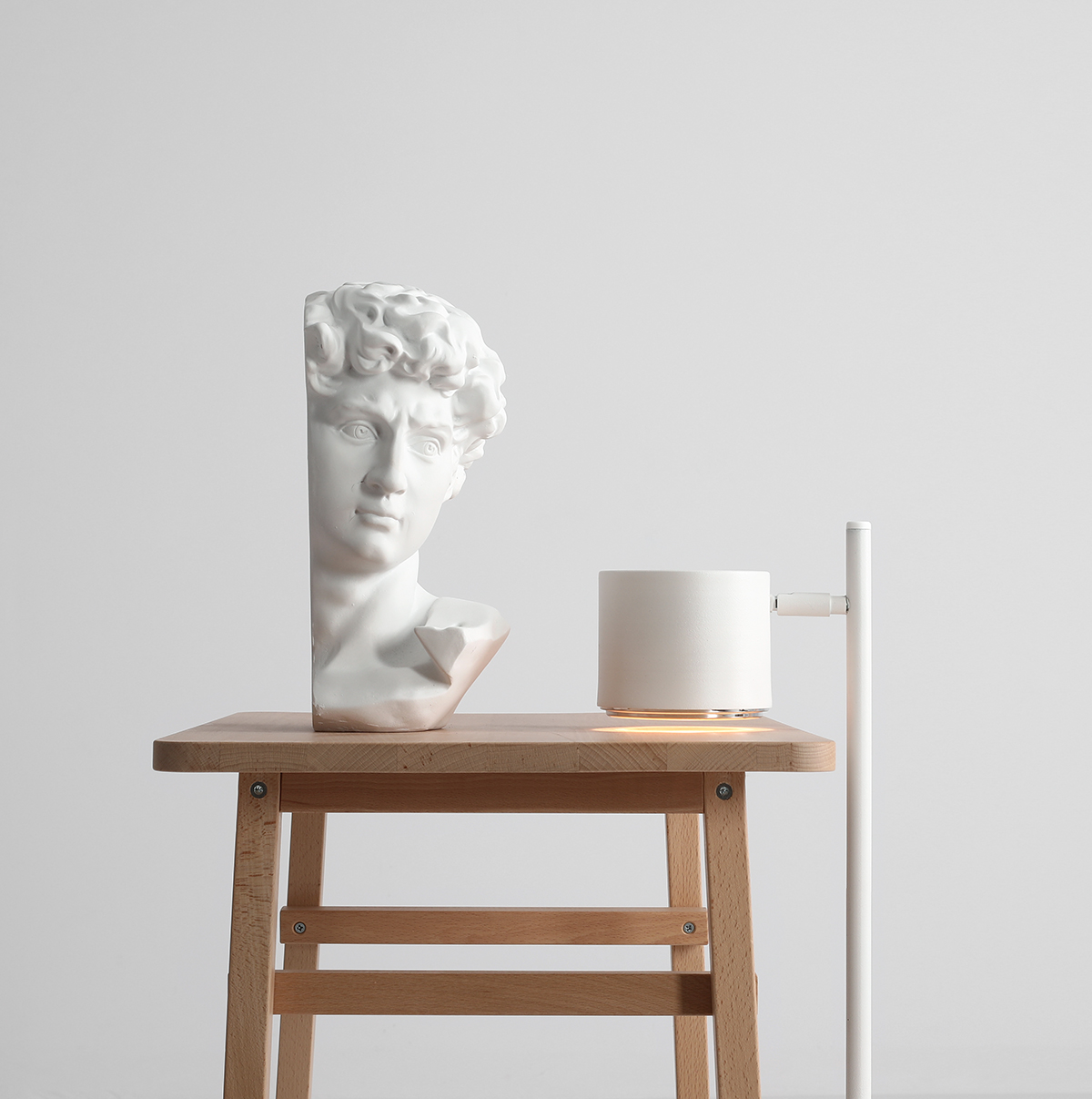 BOT TABLE WHITE 1046B Nowoczesna lampka biurkowa - ALDEX - obrazek 3