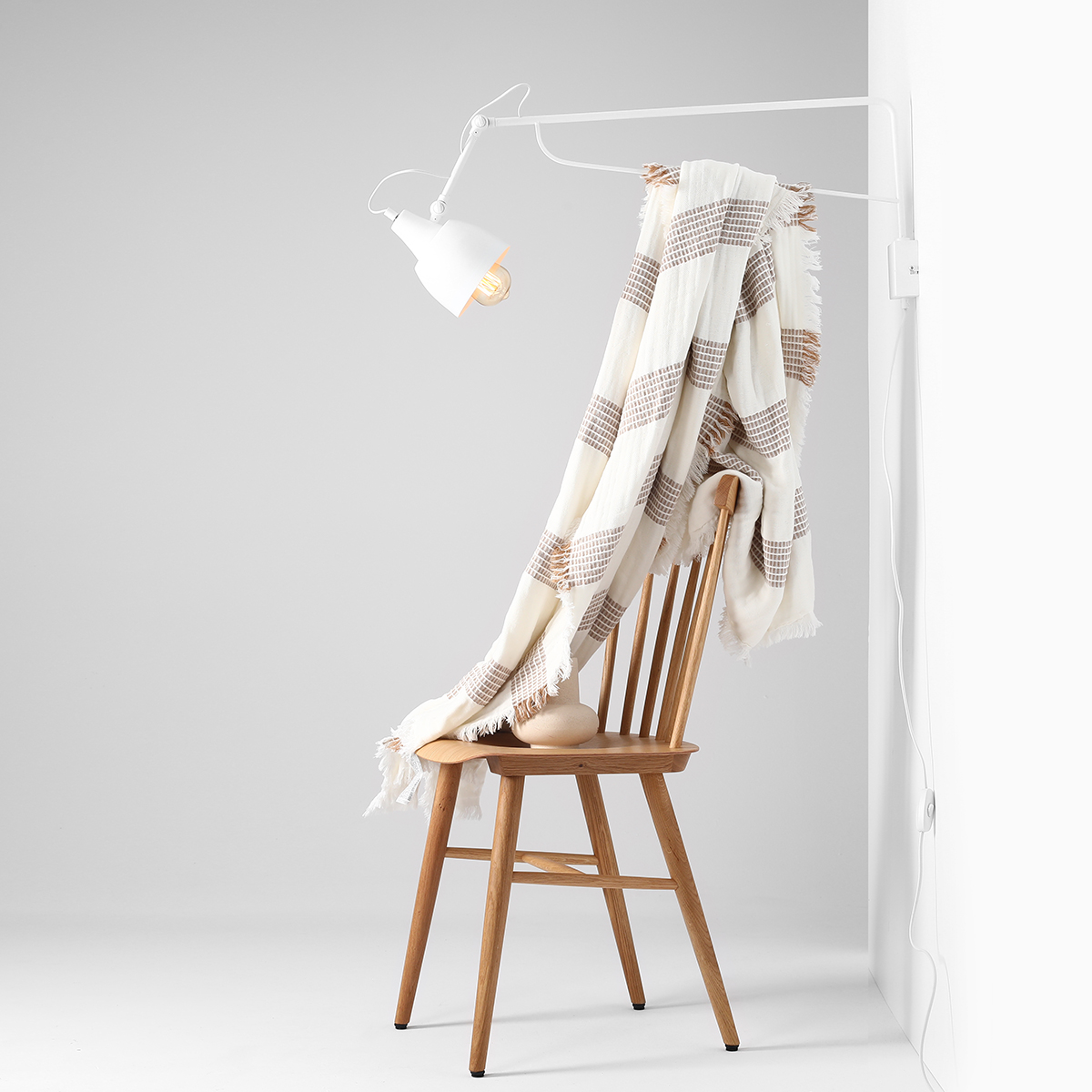 SOHO WALL LONG WHITE 1002C_D Kinkiet na długim wysięgniku - ALDEX - obrazek 4