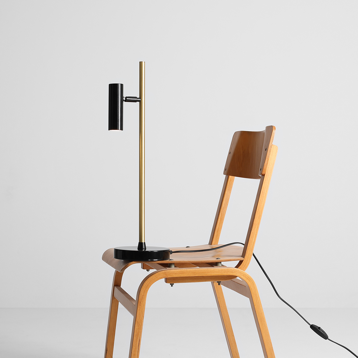 TREVO TABLE BLACK BRASS 1083B40 Designerska lampka biurkowa - ALDEX