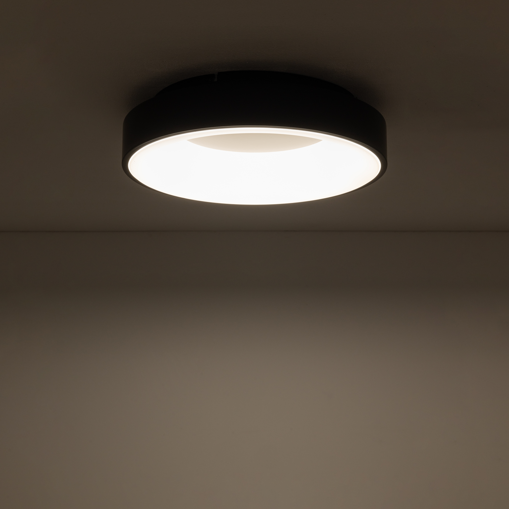 Plafon NIKKI ROUND LED BLACK 32W 3000K 11206 - Nowodvorski Lighting - obrazek 2