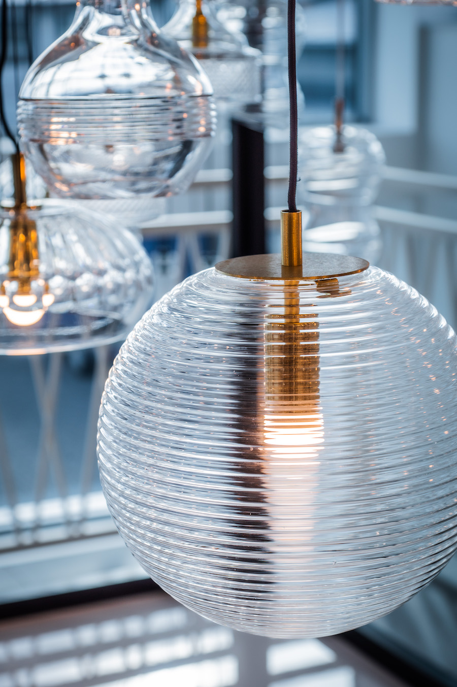 Lampa wisząca szklana kula EVANS 8577 - Argon - obrazek 4