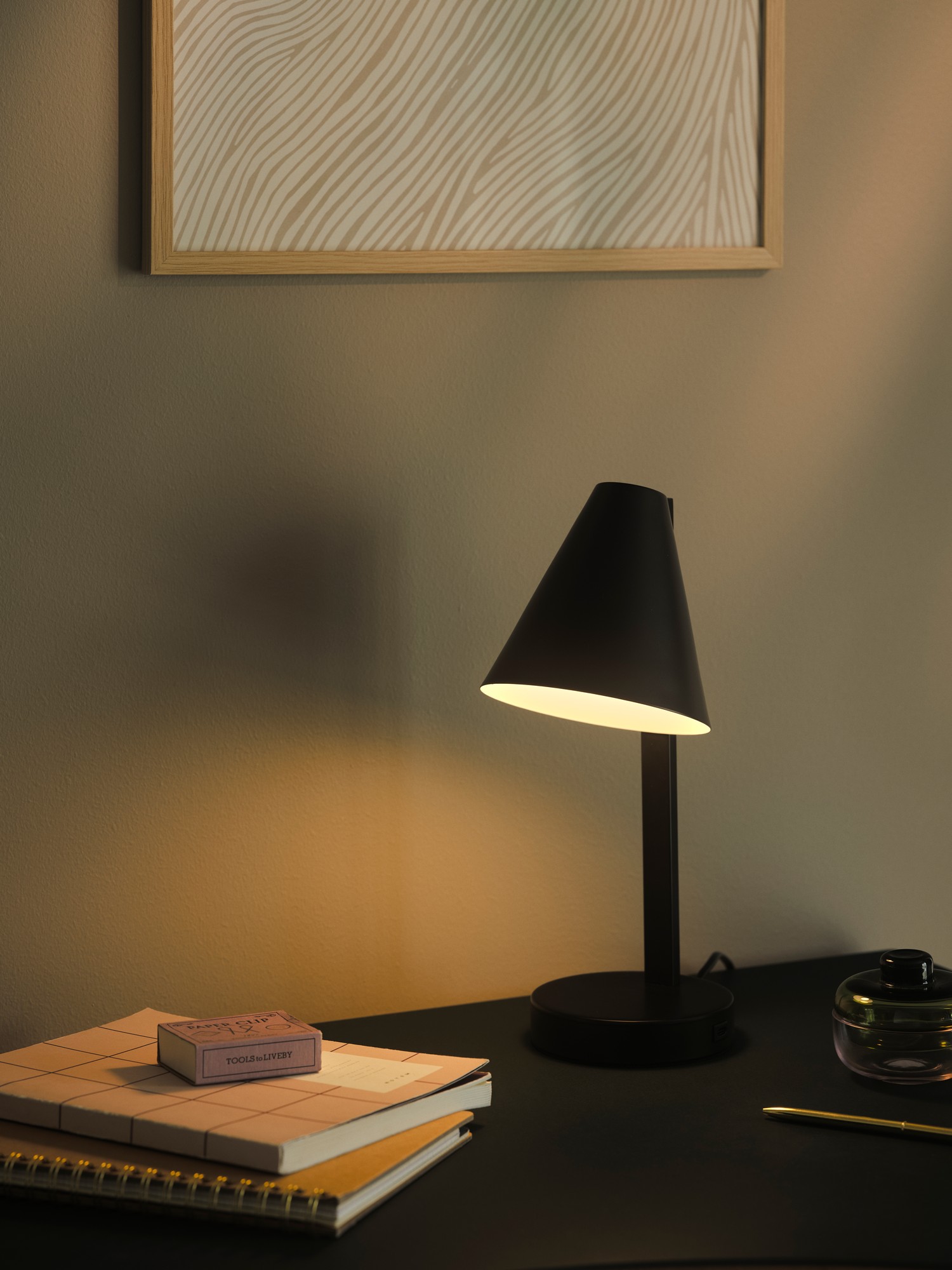Lampa biurkowa z portem ładowania USB-C czarna Wilmer NO2512305003 - Nordlux - obrazek 5