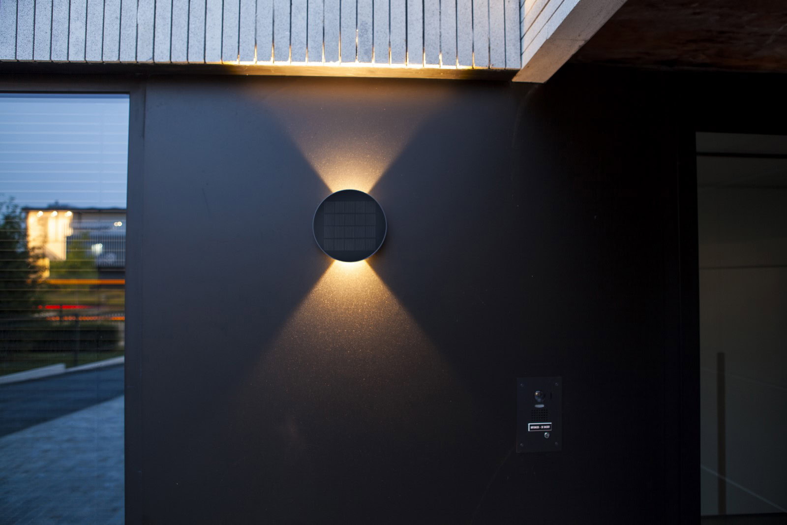 Lampa ścienna solarna BELKA HYBRID 6915601335 - Lutec - obrazek 2