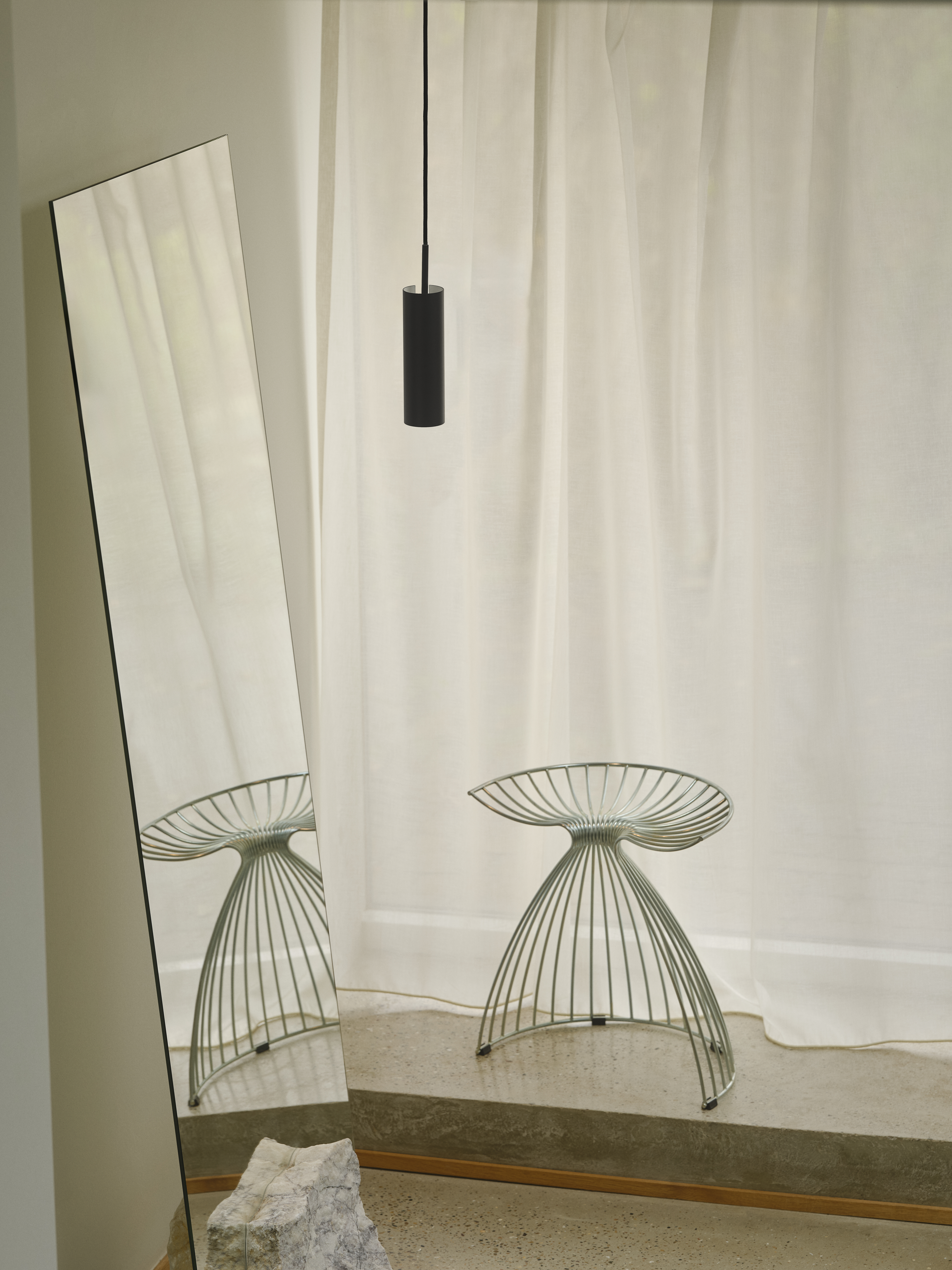 Lampa wisząca skandynawska czarna MIB 6 71679903 - Design For The People