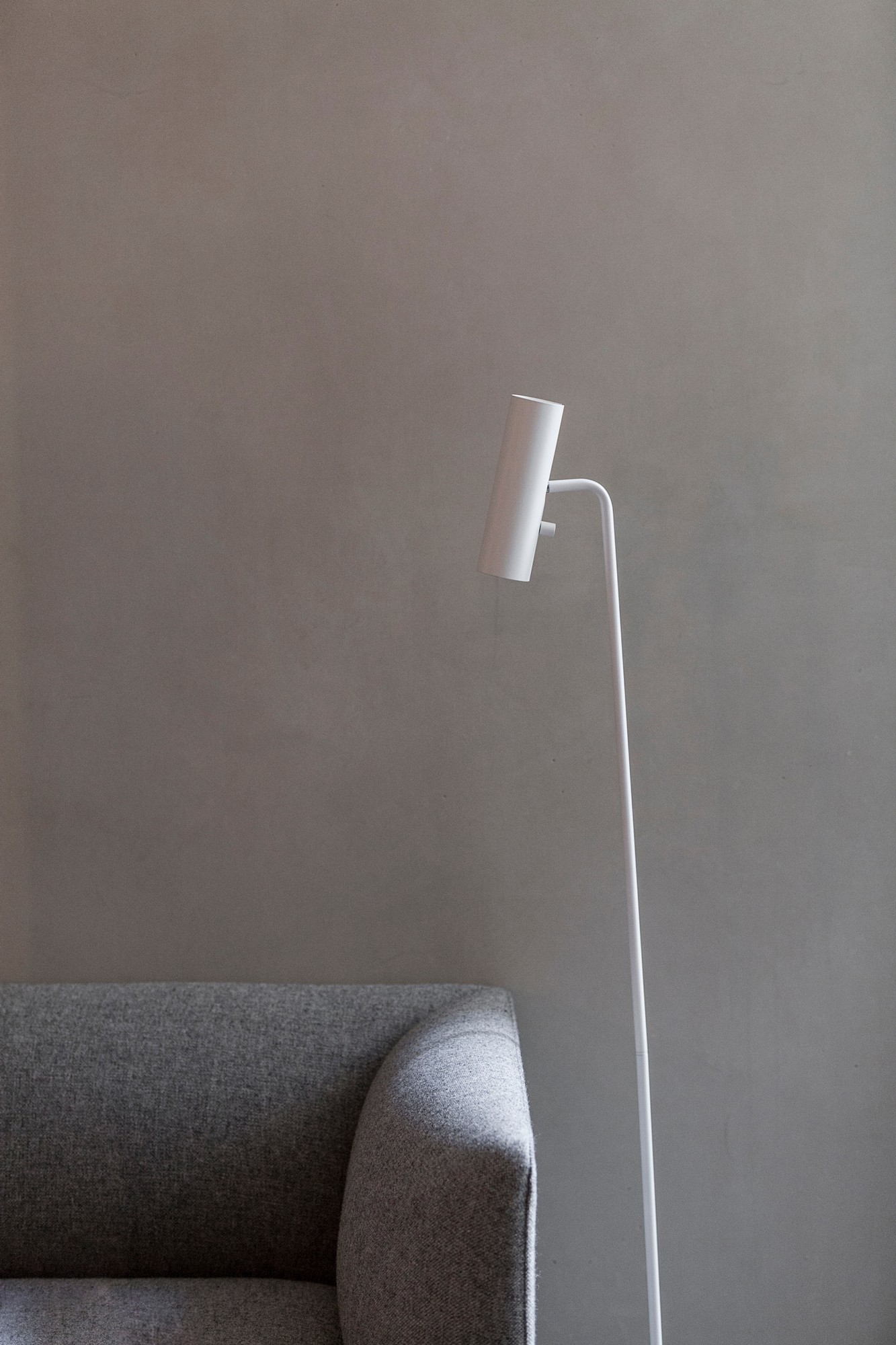 Lampa podłogowa biała MIB 6 71704001 - Design For The People - obrazek 4