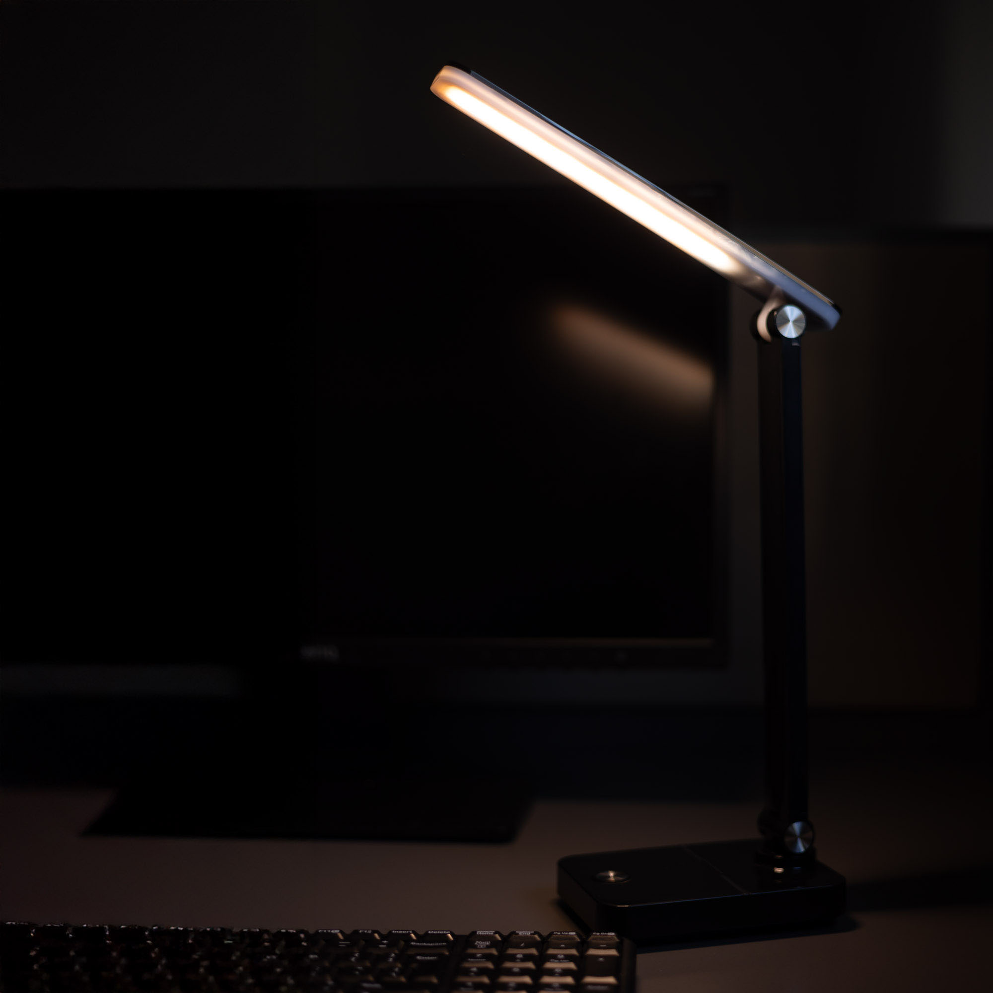 Lampa biurkowa USB z zmienną barwą światła 1949-BK - Zuma Line - obrazek 6