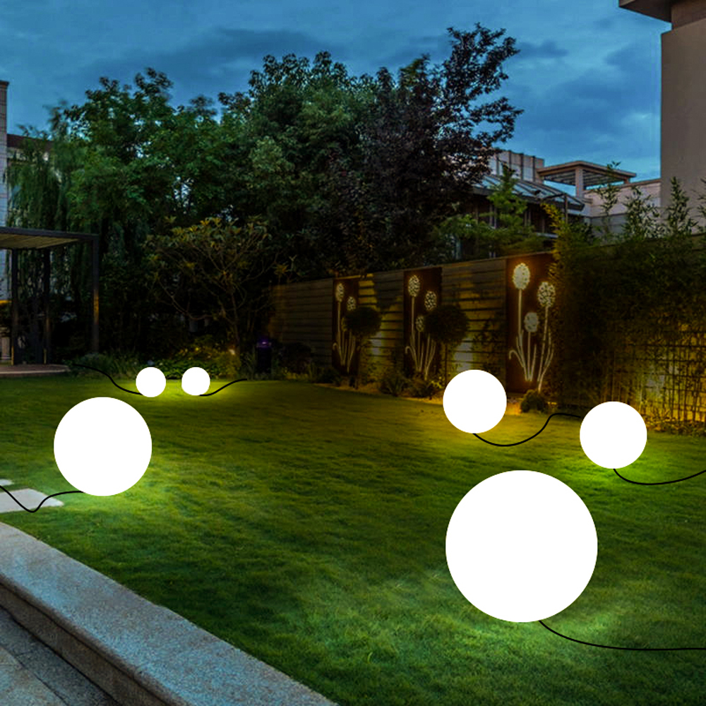 Lampa ogrodowa kula BALL M biała 40 cm ES-B040 - Step Into Design - obrazek 3