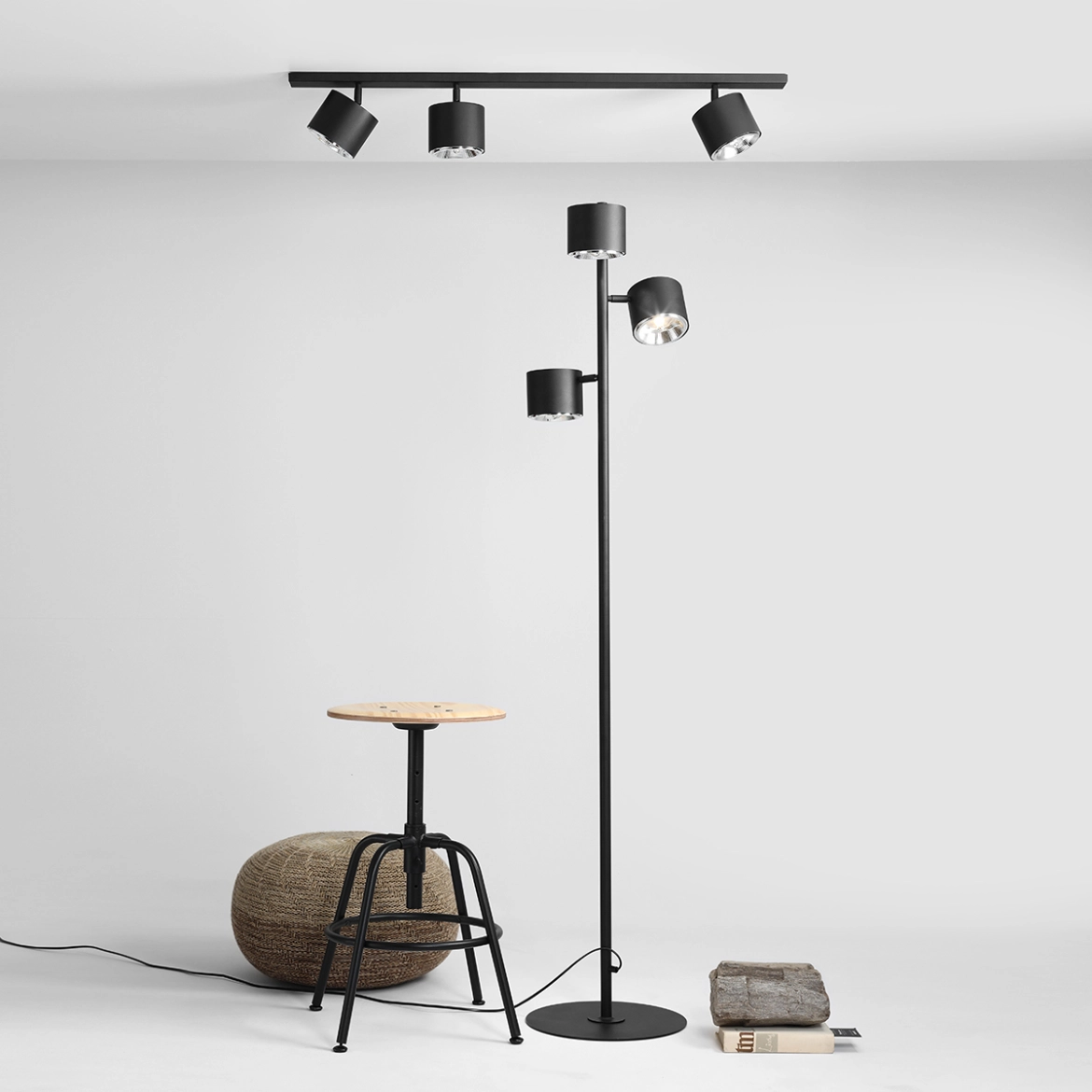 LAMPA PODŁOGOWA 3 PŁ. BOT BLACK 1047A ALDEX