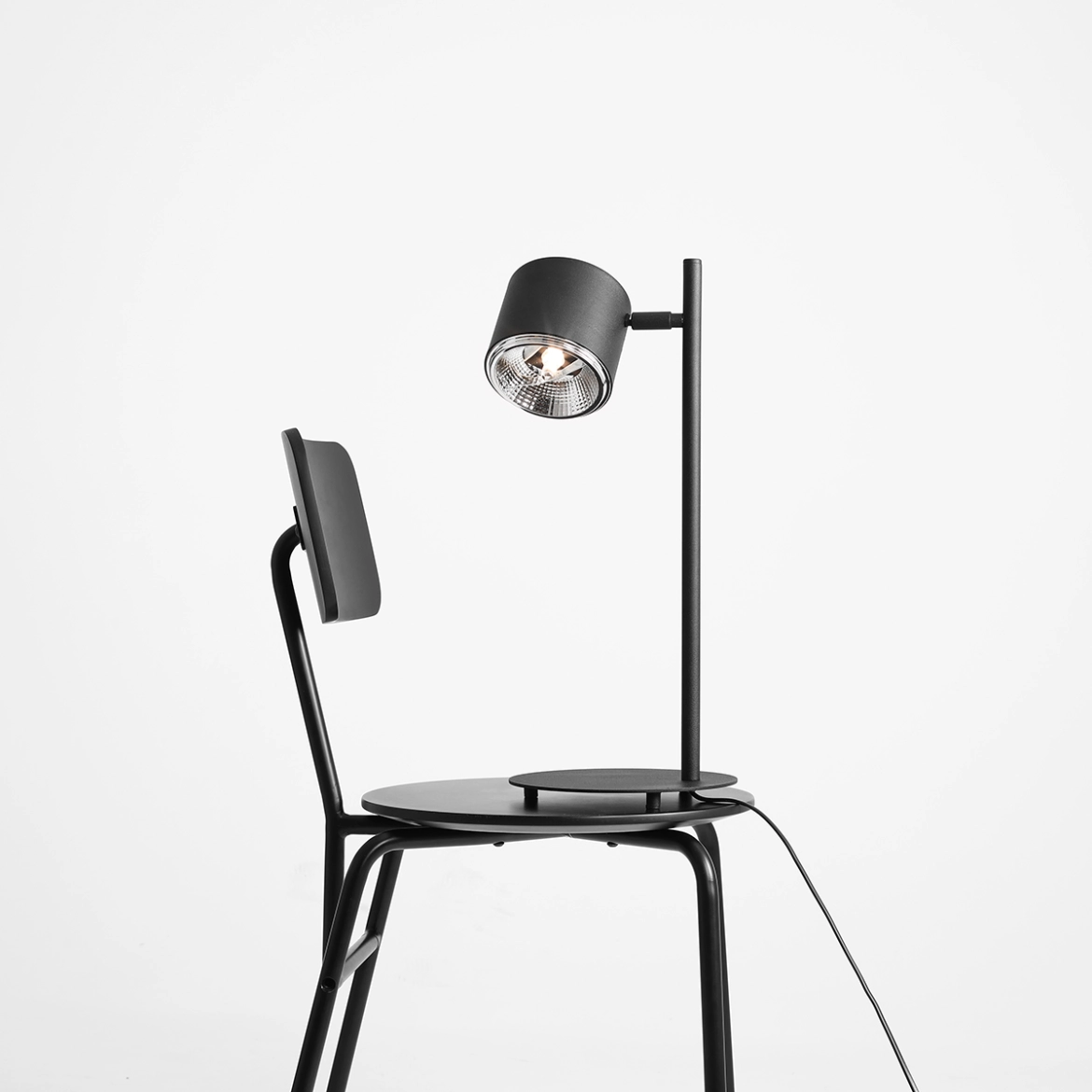 Lampka Biurkowa Bot Czarny 1047B Aldex