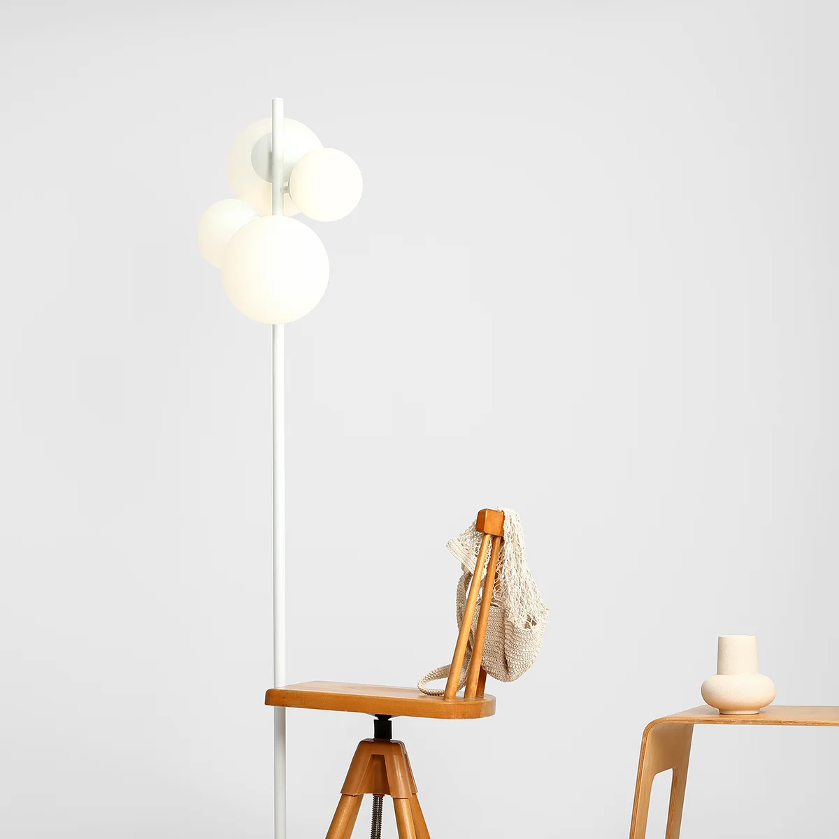 LAMPA STOJĄCA BLOOM WHITE 1091A ALDEX