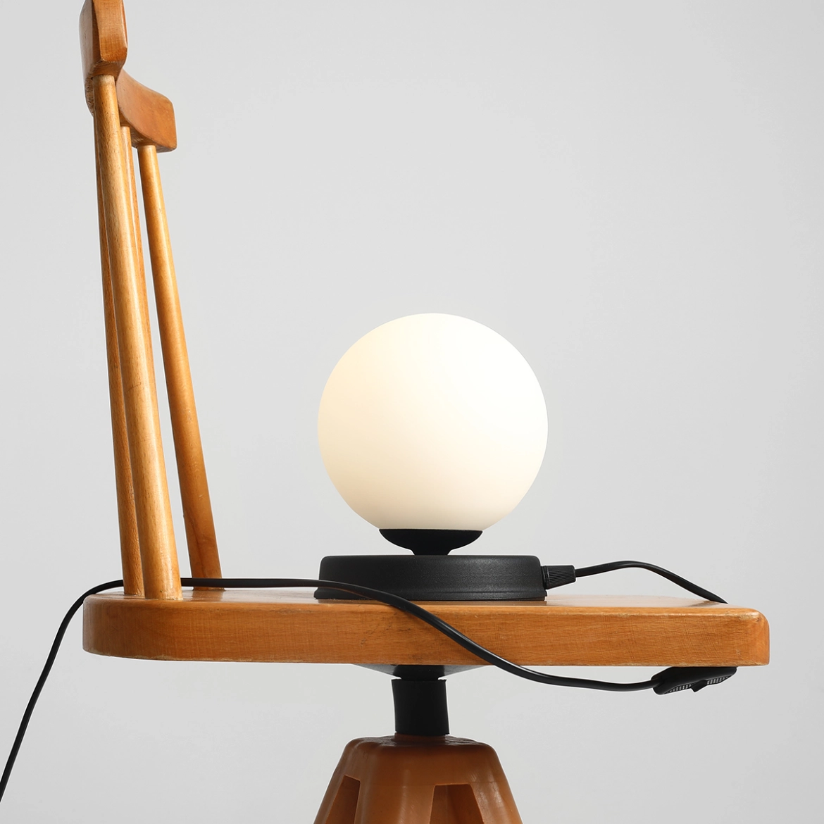 Lampa stołowa BALL black S 1076B1_S ALDEX