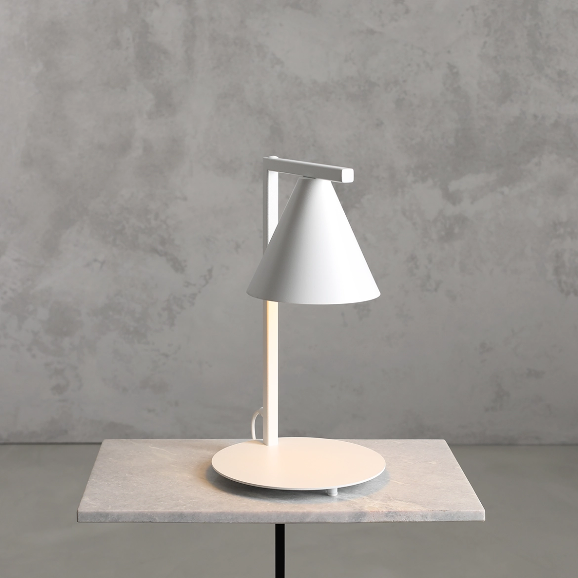 Lampka Biurkowa FORM Biały 1108B Aldex