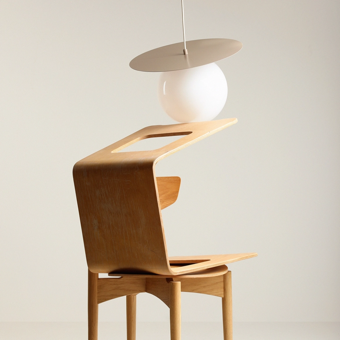 LAMPA WISZĄCA LOOP BEIGE L 1125G17_L Aldex