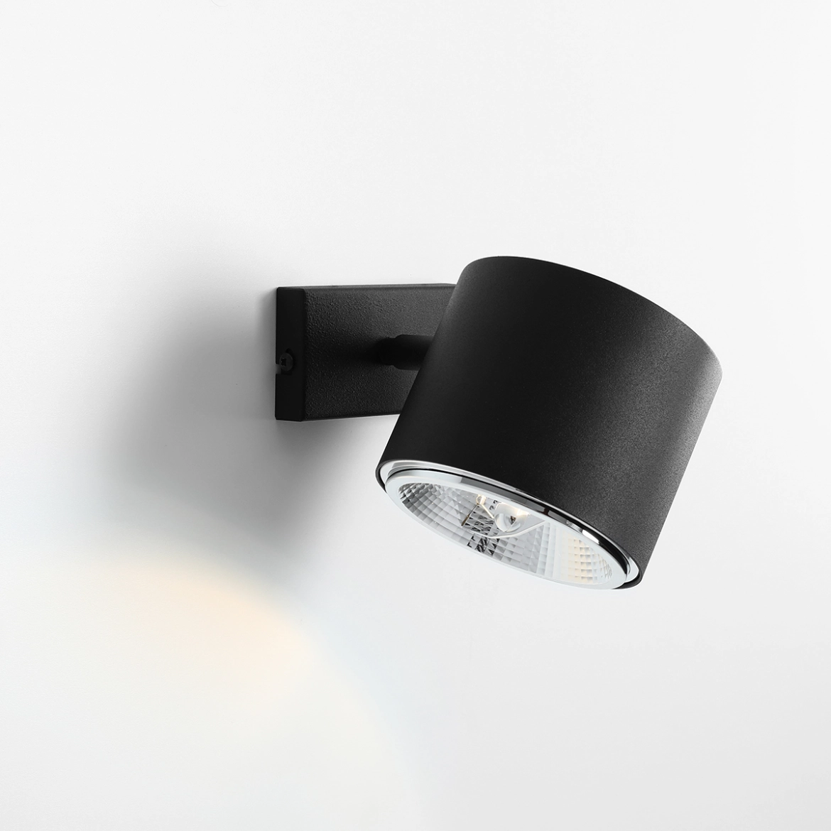 KINKIET 1-PŁ BOT BLACK 1047C ALDEX