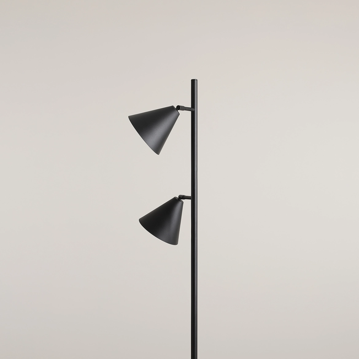 LAMPA STOJĄCA FORM 2 BLACK 1108A1_2 Aldex