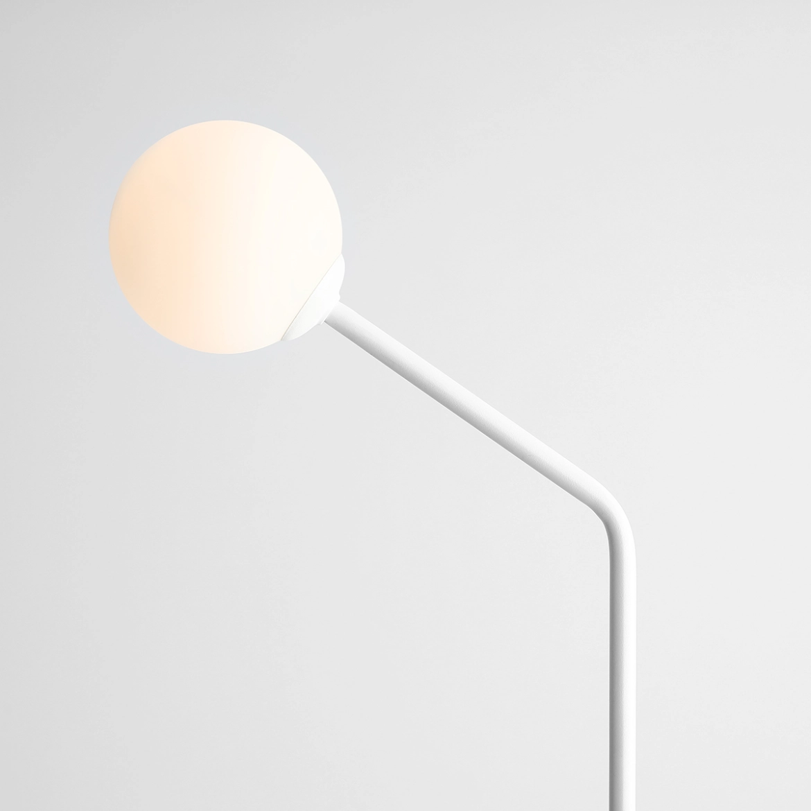 Lampa podłogowa PURE WHITE 1064A ALDEX