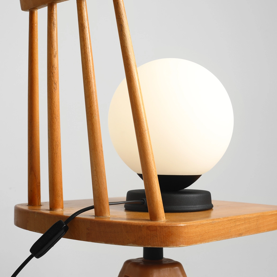 Lampa stołowa BALL black M 1076B1_M ALDEX