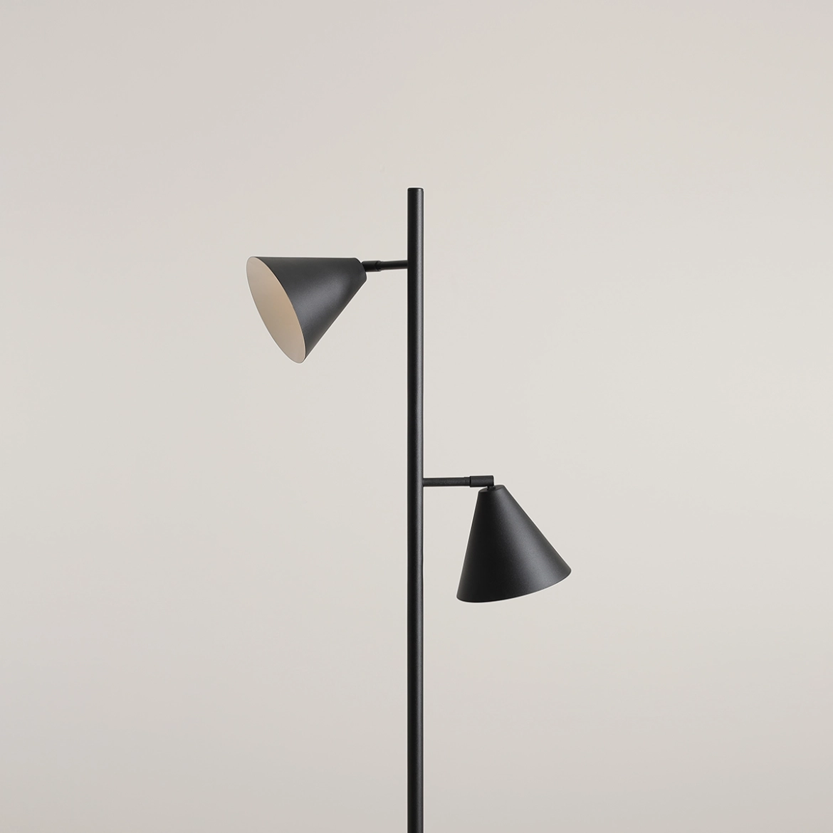 LAMPA STOJĄCA FORM 2 BLACK 1108A1_2 Aldex