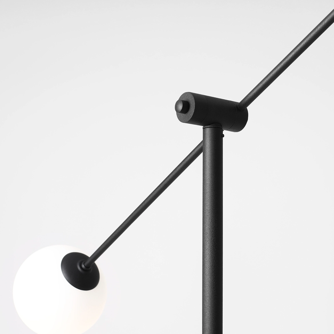 LAMPA STOJĄCA OHIO BLACK 1081A1 ALDEX