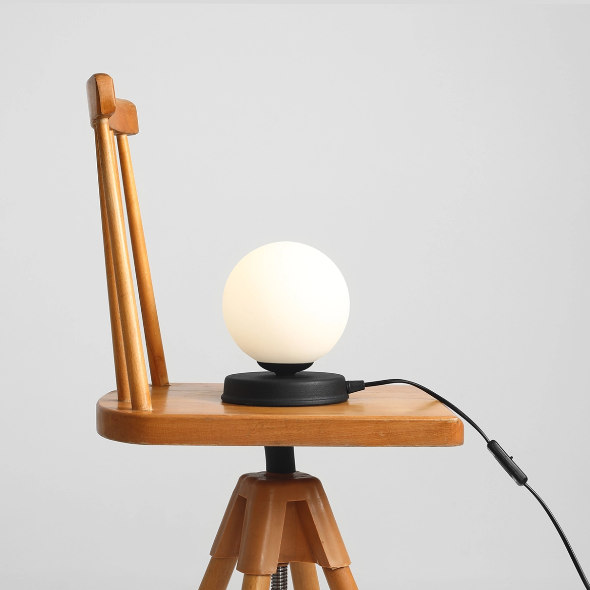Lampa stołowa BALL black S 1076B1_S ALDEX
