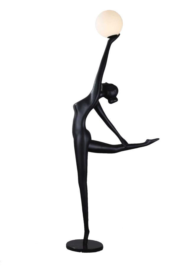 Lampa podłogowa WOMAN BALLERINA 210 cm - czarna figura tancerki z białym kloszem F9221 Step into design
