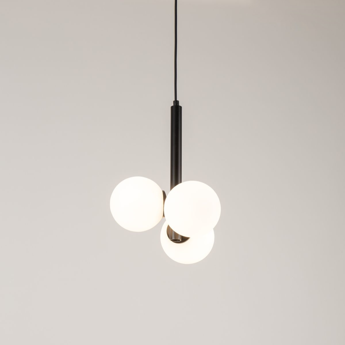 Lampa wisząca w stylu modern classic PERLA 3 czarny, 3 × G9 – Sigma Lighting 33486 - obrazek 3