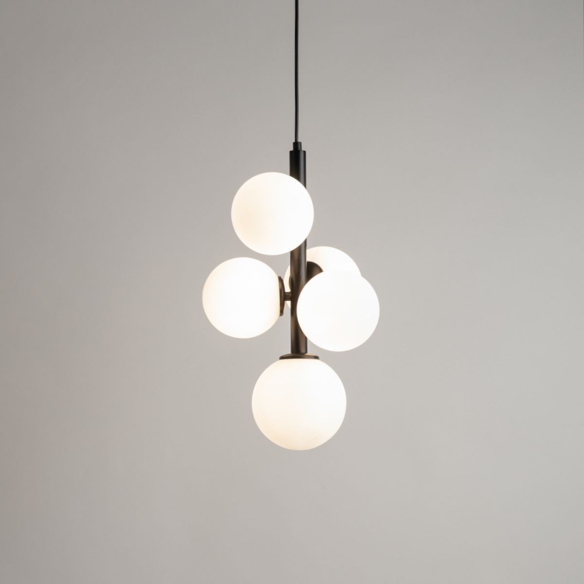 Lampa wisząca w stylu modern classic PERLA 5 czarny, 5 × G9 – Sigma Lighting 33488 - obrazek 3