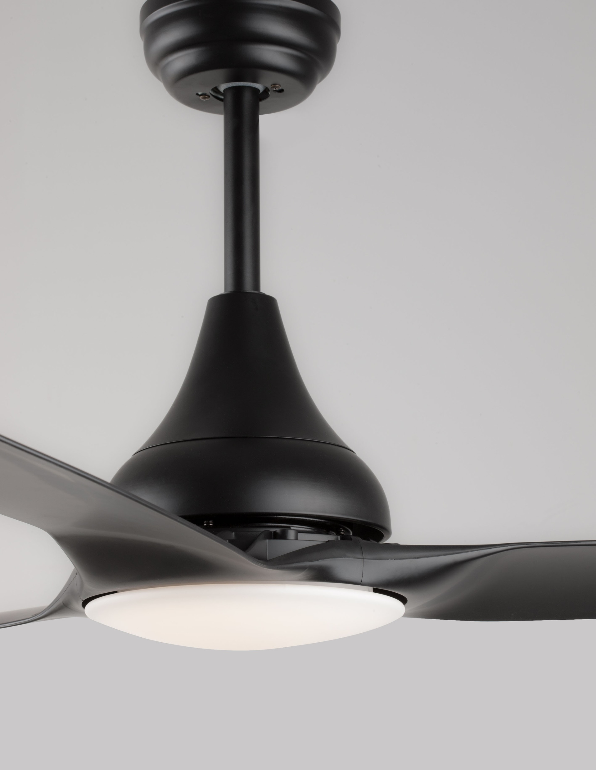 Wentylator sufitowy z oświetleniem nowoczesny Luces Exclusivas SAGUNTO, czarny, LED 18 W 3000 K, Ø 122 cm – LE42550 - obrazek 8