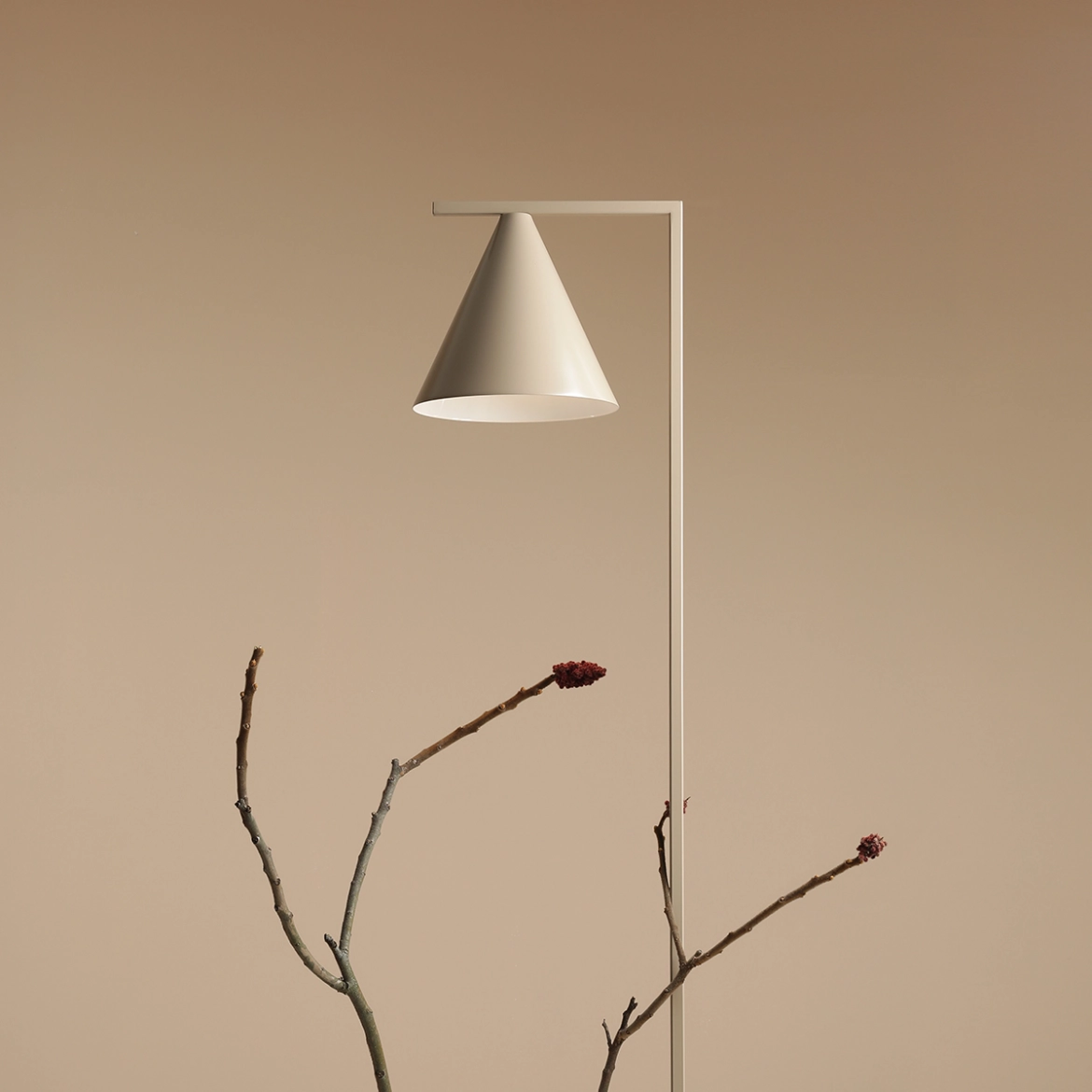 Lampa podłogowa minimalistyczna Aldex FORM 1108A17 beżowa 1×E27 - obrazek 2