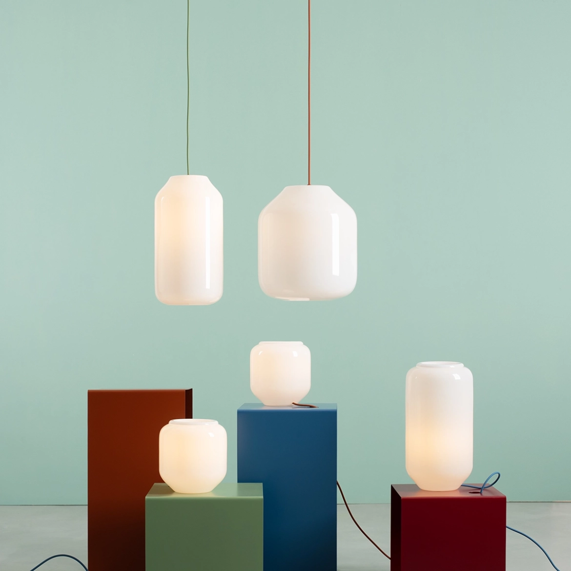 Lampa stołowa minimalistyczna Aldex FLASK M 8500B31_M biała / szafirowa 1×E27 - obrazek 4