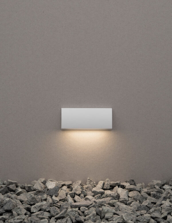 Oprawa schodowa zewnętrzna minimalistyczna Luces Exclusivas AGUA, biała, LED 4 W 3000 K, szer. 3 cm – LE71614