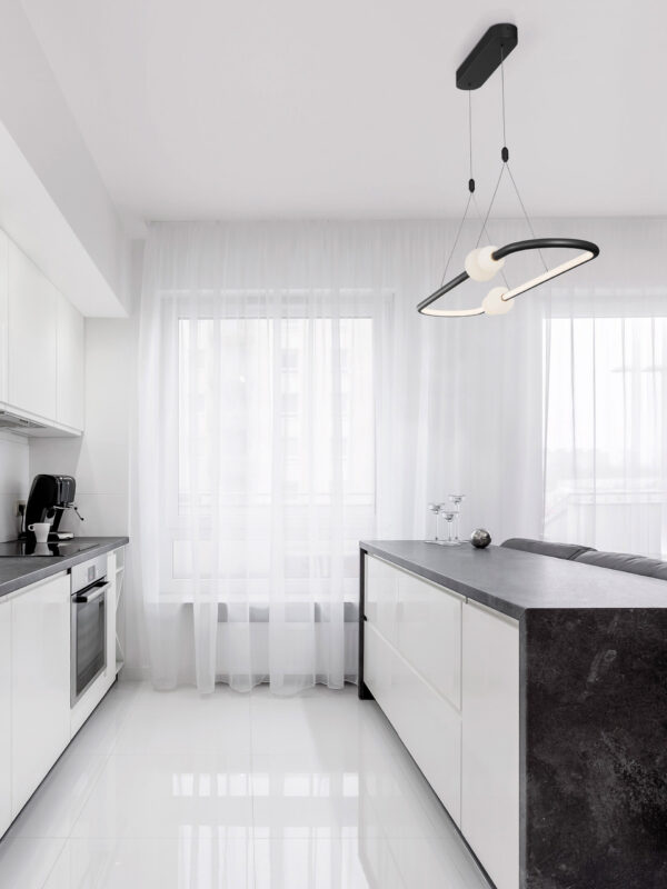 Lampa wisząca nowoczesna Luces Exclusivas FRIA, czarno-biała, LED 45 W 3000 K, szer. 29 cm – LE41393