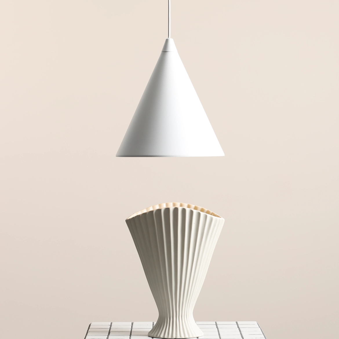 Lampa wisząca minimalistyczna Aldex FORM 1108G biała 1×E27 - obrazek 4