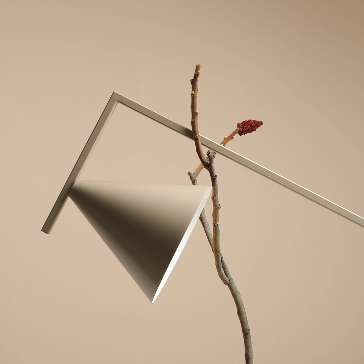 Lampa podłogowa minimalistyczna Aldex FORM 1108A17 beżowa 1×E27 - obrazek 5