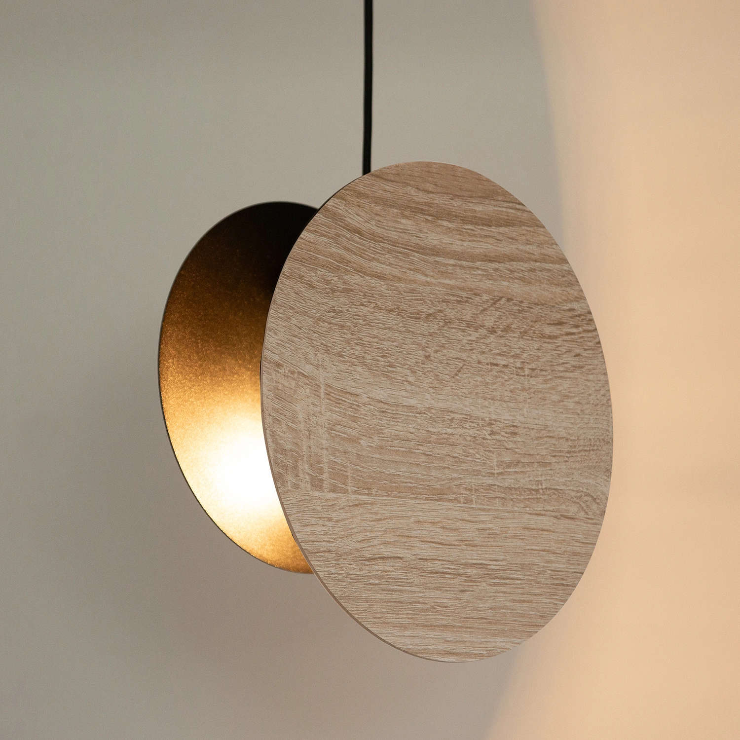 Lampa wisząca industrialna TOLA 1 czarny/dąb LHDF, 1 × E27 – Sigma Lighting 41091 - obrazek 2