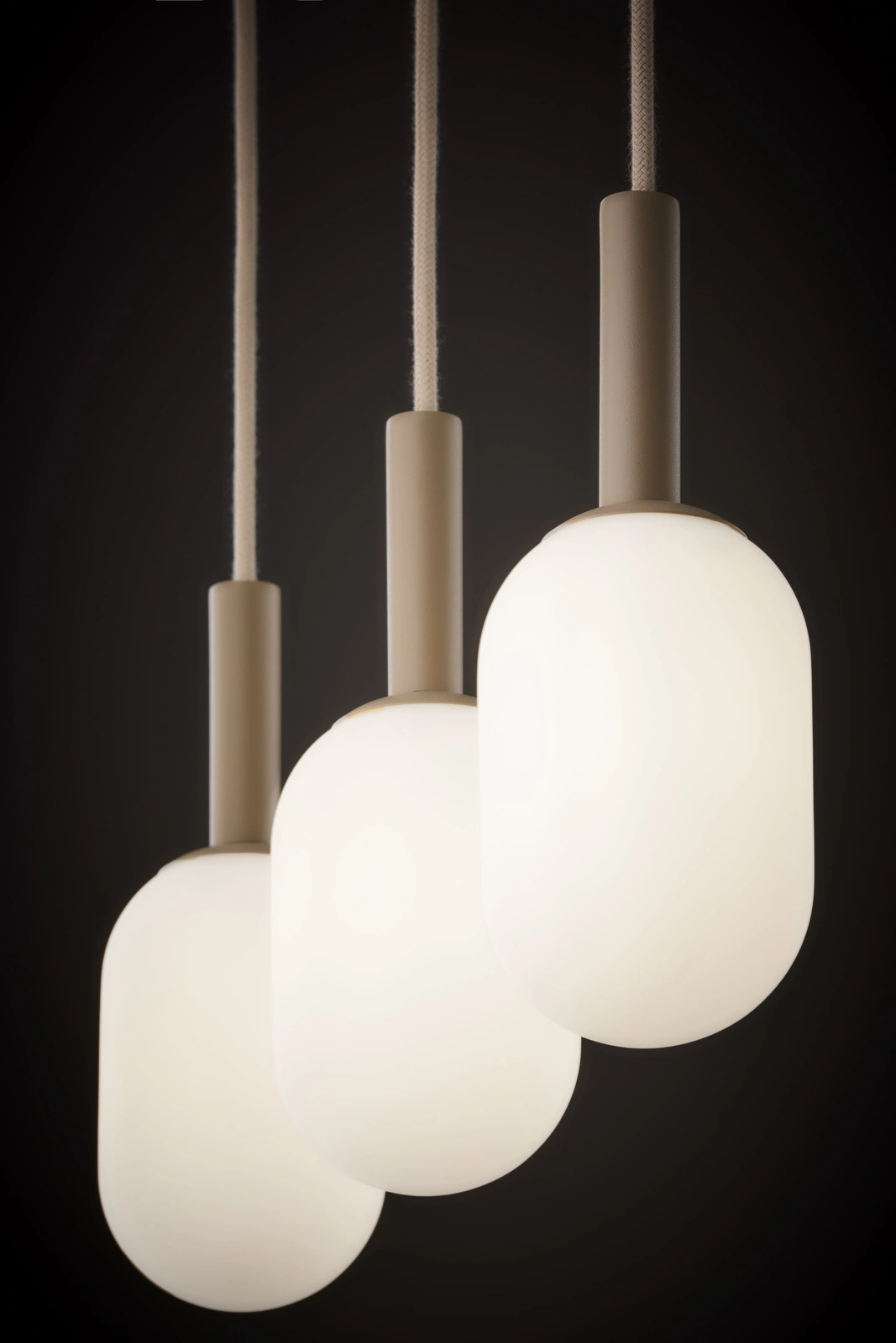 Lampa wisząca w stylu glamour PLUUM 3 prosty ciepły beż, 3 × E14 – Sigma Lighting 41856 - obrazek 4